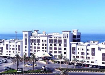 فندق سفير الفنطاس: تجربة فاخرة تجمع بين الراحة والرفاهية